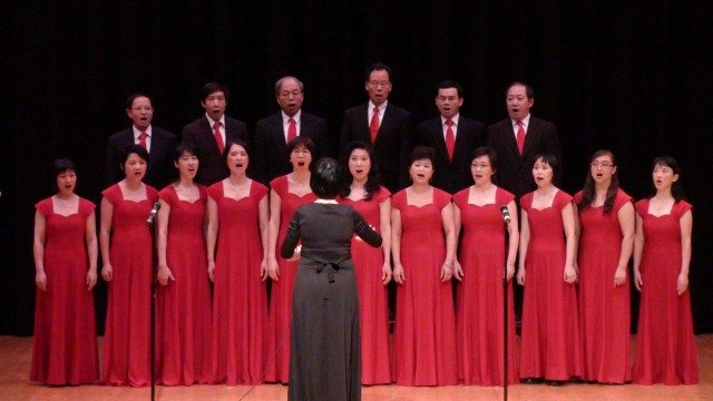 Happy_Valley_Chinese_Choir_Performance_Whose_Mouth_is_the_Biggest-640x360